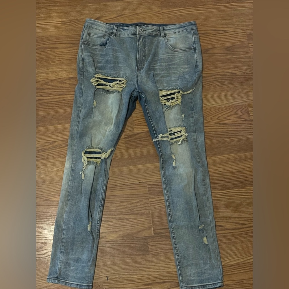 Slim Straight Serenade Blue Distressed Jeans